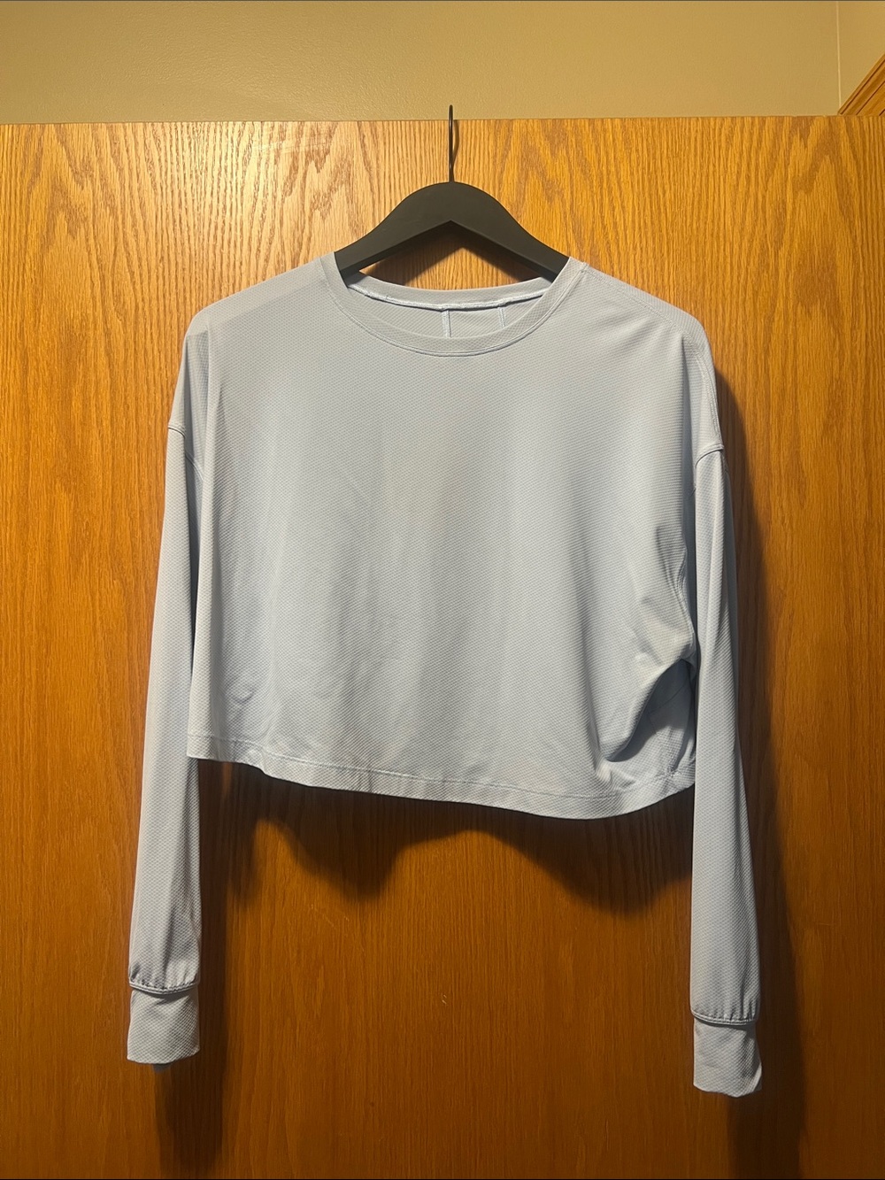 Lululemon Long Sleeve Workout Cropped Shirt.
